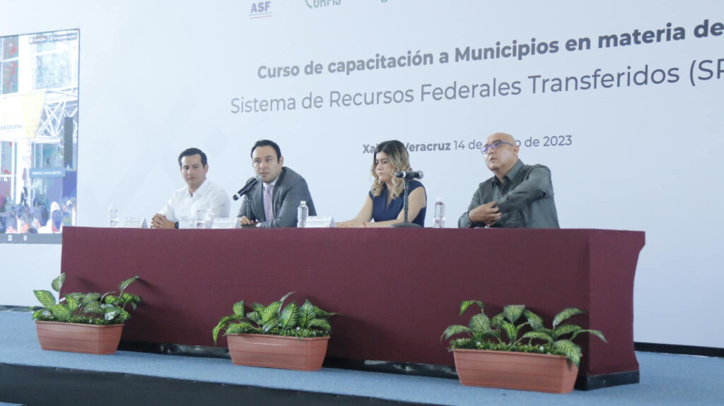 Capacita SEFIPLAN a municipios en transparencia de recursos federales