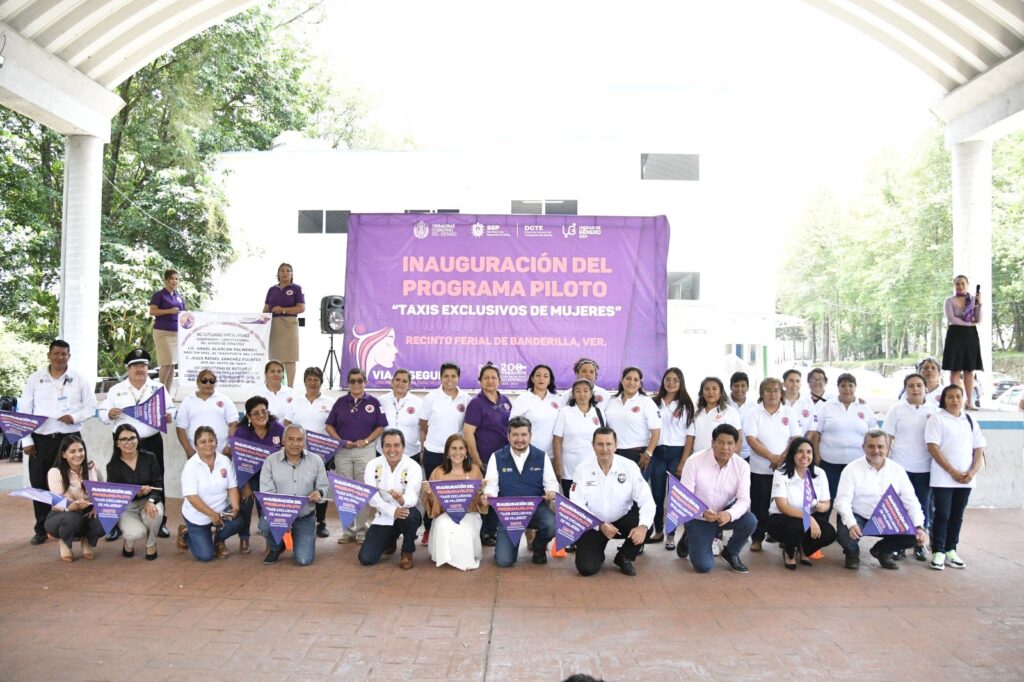 Inaugura SSP programa piloto Taxis exclusivos de mujeres, en Xalapa