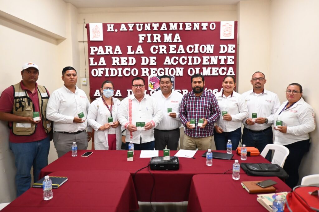 Integra Noé Castillo la Primera Red de Ayuda de Accidente Ofídico “Región Olmeca”