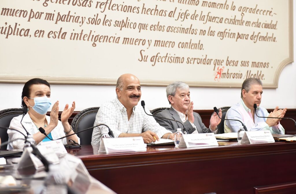 Aprueba Cabildo Proyecto deDecreto que reforma la Constitución local