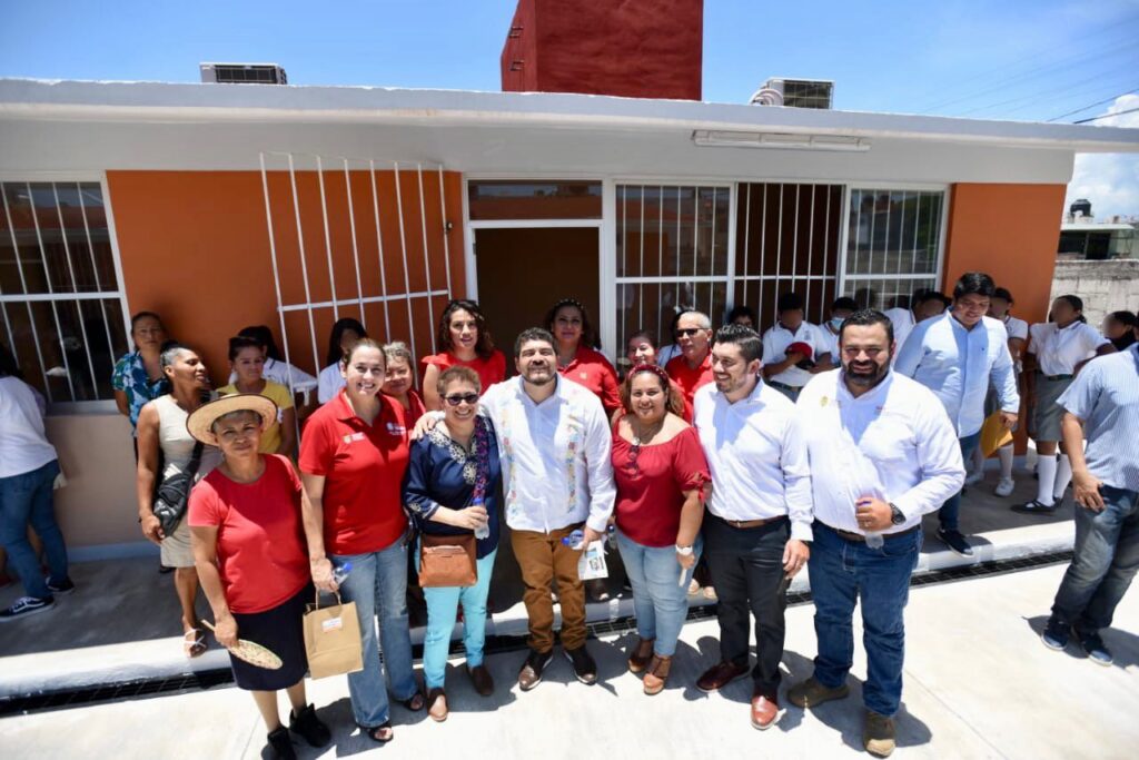Zenyazen Escobar inaugura nuevas instalaciones de Telesecundaria “Carmen Serdán”