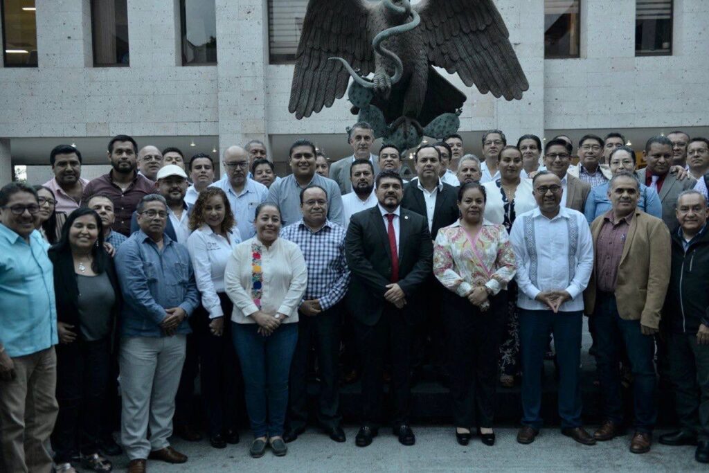 Zenyazen Escobar celebra presentación de Ley de Educación del Estado de Veracruz