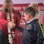 Mochilas y útiles gratuitos para 42 mil 961 estudiantes de la sierra de Zongolica; justicia social para todos: Rocío Nahle